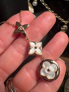 Gold-Tone Pendant Necklace with Pink Mother-of-Pearl Accents